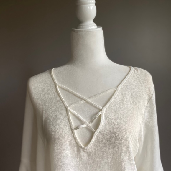 🔹New🔹Cross Front Top - Picture 3 of 7